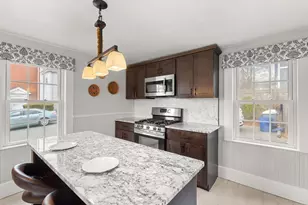 39 Chestnut St, Peabody, MA 01960 - Photo 10