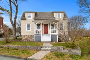 39 Chestnut St, Peabody, MA 01960 - Photo 1