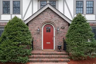 49 Whittier Rd, Wellesley, MA 02481 - Photo 2