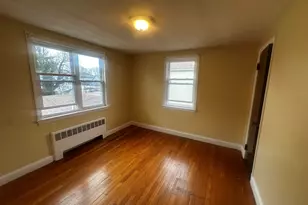 296 Wood Ave, Boston, MA 02136 - Photo 8
