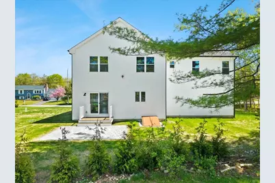 2 Valley Run Dr, Attleboro, MA 02703 - Photo 10