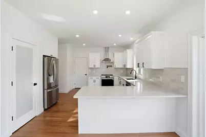 2 Valley Run Dr, Attleboro, MA 02703 - Photo 6