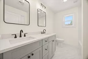 2 Valley Run Dr, Attleboro, MA 02703 - Photo 6