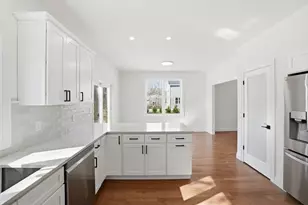 2 Valley Run Dr, Attleboro, MA 02703 - Photo 4