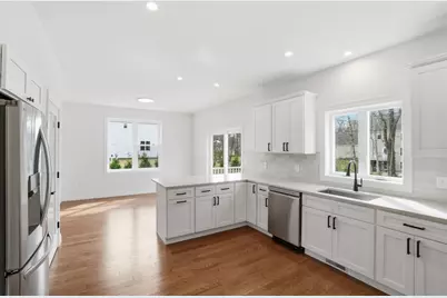 12 Valley Run Dr, Attleboro, MA 02703 - Photo 4