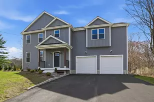 12 Valley Run Dr, Attleboro, MA 02703 - Photo 2