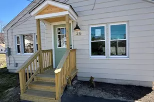 26 Mt Tom Ave, Easthampton, MA 01027 - Photo 2