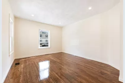 2-4 Brechin Ter, Andover, MA 01810 - Photo 6