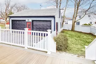 64 Livingstone Ave, Beverly, MA 01915 - Photo 4