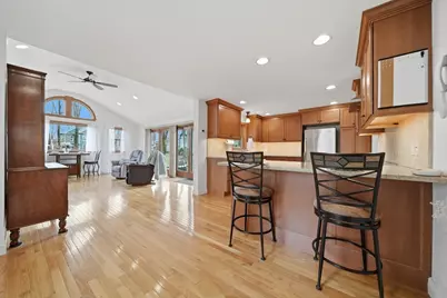 11 Lawrence St, Wakefield, MA 01880 - Photo 10