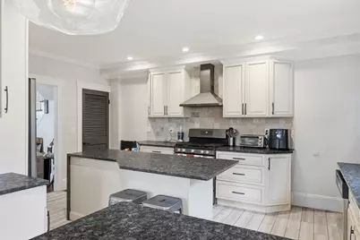 20 Oak Hill Rd, Saugus, MA 01906 - Photo 8