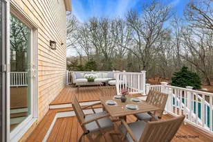 8 Smithfield Pl, Dartmouth, MA 02748 - Photo 6