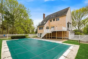 8 Smithfield Pl, Dartmouth, MA 02748 - Photo 24