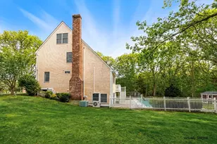 8 Smithfield Pl, Dartmouth, MA 02748 - Photo 14