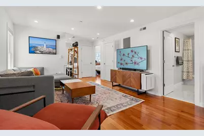 134 Heath St #3, Somerville, MA 02145 - Photo 6