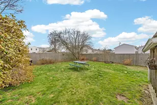 22 Connecticut Ave, Middletown, RI 02842 - Photo 32