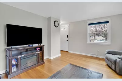 134 Newhouse St, Springfield, MA 01118 - Photo 18