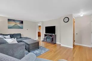 134 Newhouse St, Springfield, MA 01118 - Photo 18