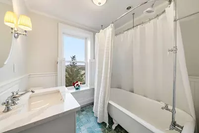 27 Monument Square #4, Boston, MA 02129 - Photo 24