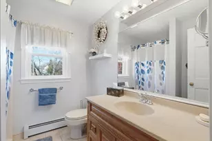 44 Wilshire Cir, Dracut, MA 01826 - Photo 24