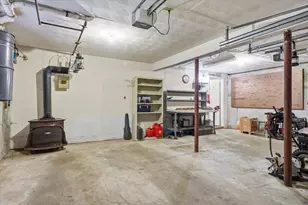 44 Wilshire Cir, Dracut, MA 01826 - Photo 28