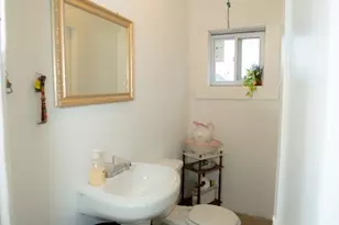 23 Wildermere St, Chicopee, MA 01020 - Photo 16