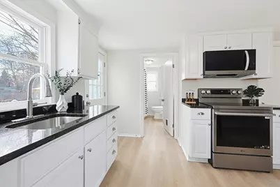 411 Danforth St, Taunton, MA 02780 - Photo 10