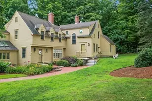 18 Wintergreen Ct, Lunenburg, MA 01462 - Photo 2