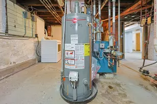 7 Hampshire St, Everett, MA 02149 - Photo 40