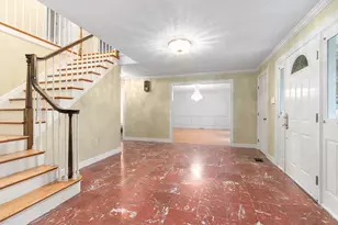 1 Sutton Pl, Weston, MA 02493 - Photo 2