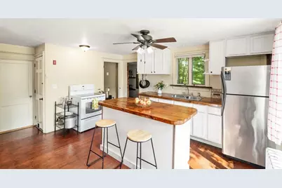 16 Summit Ave, Sturbridge, MA 01518 - Photo 12