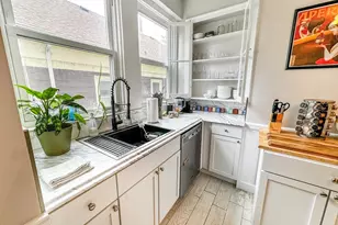 35 Essex St, Cambridge, MA 02139 - Photo 2