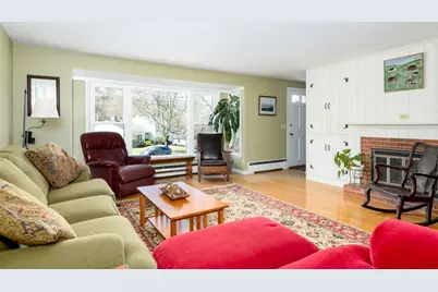 14 Wyndhurst Dr, Holden, MA 01520 - Photo 4