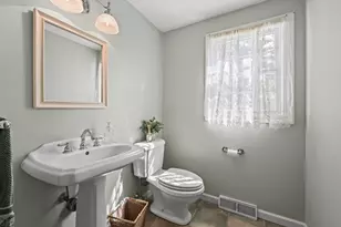 9 Metacomet Rd, Longmeadow, MA 01106 - Photo 14