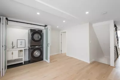 142 Concord St, Lowell, MA 01852 - Photo 18