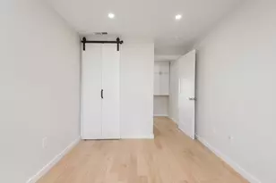 142 Concord St, Lowell, MA 01852 - Photo 26