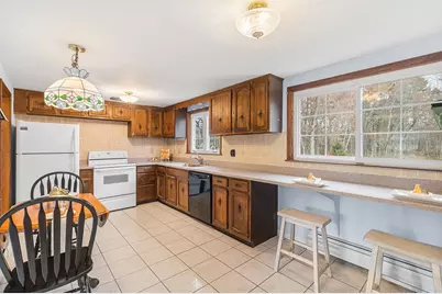 236 Village St, Medway, MA 02053 - Photo 12