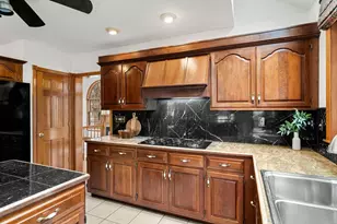 1 Briarwood Ln, Burlington, MA 01803 - Photo 14