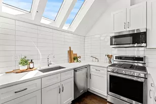 9 Upham Ave, Boston, MA 02125 - Photo 4