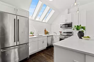 9 Upham Ave, Boston, MA 02125 - Photo 2