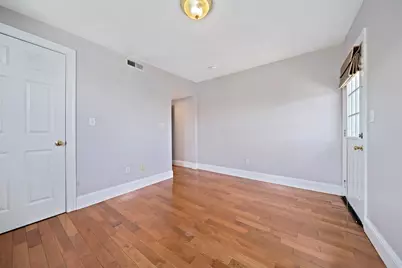 662 E 7th Street #3, Boston, MA 02127 - Photo 10