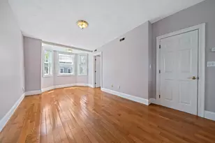 662 E 7th St, Boston, MA 02127 - Photo 4