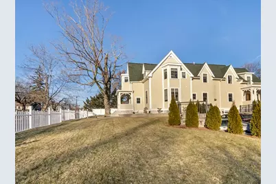 50 Rowe Street #1, Newton, MA 02466 - Photo 32