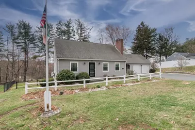 27 East Circle Drive, East Longmeadow, MA 01028 - Photo 1