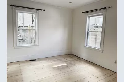 8 White Ave, Brookline, MA 02467 - Photo 4