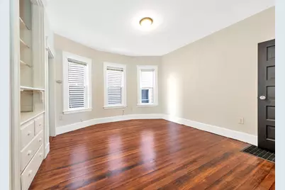 18 Peverell St, Boston, MA 02125 - Photo 8