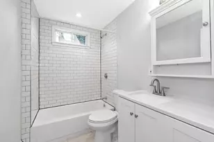 18 Peverell St, Boston, MA 02125 - Photo 26