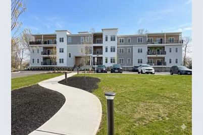 90 E Central St #304, Franklin, MA 02038 - Photo 1