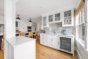 21 Middle St, Hingham, MA 02043 - Photo 8