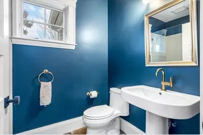 21 Middle Street, Hingham, MA 02043 - Photo 16